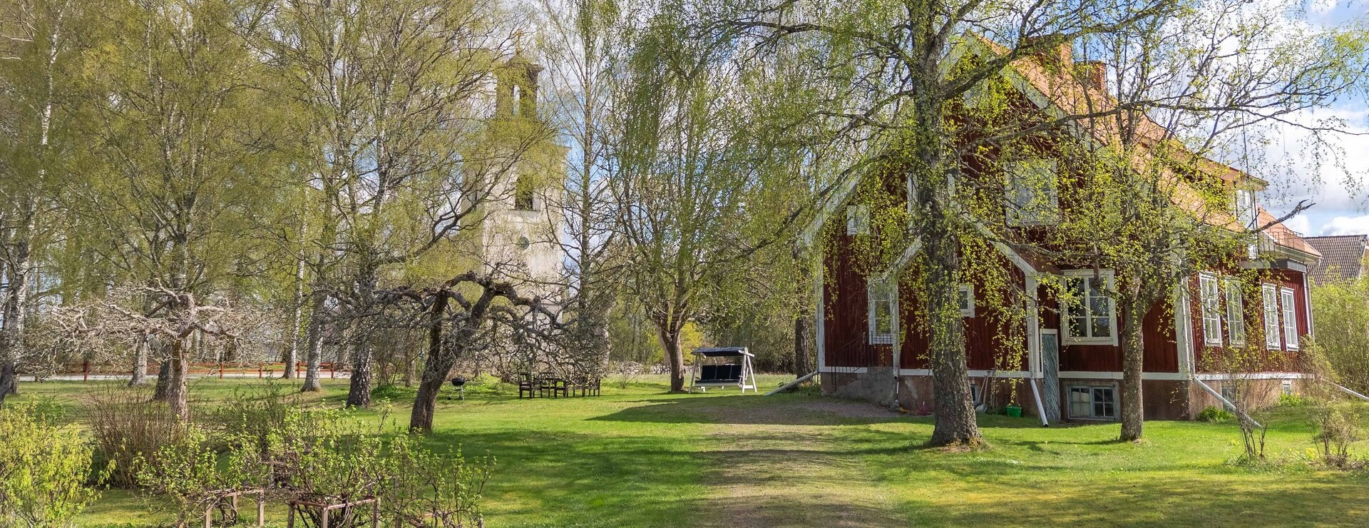 Frösthults Prästgård - Idyllisk gård i vacker miljö