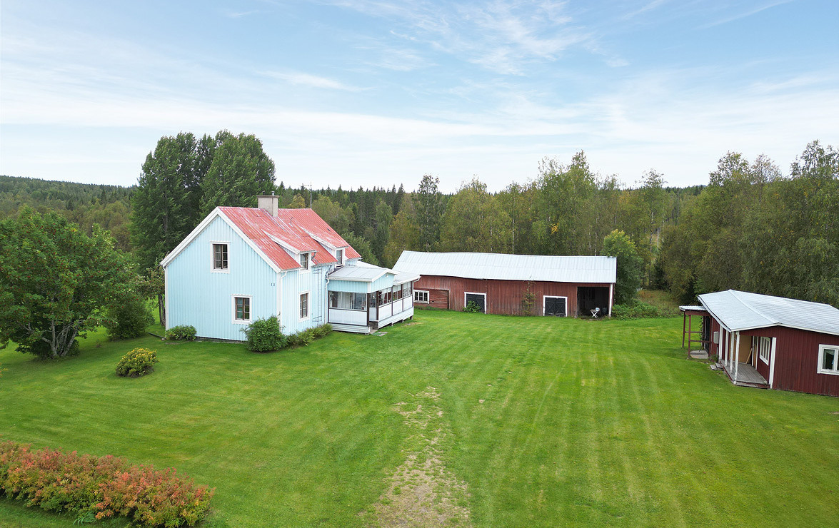 Slipstensjön - Gård på landet