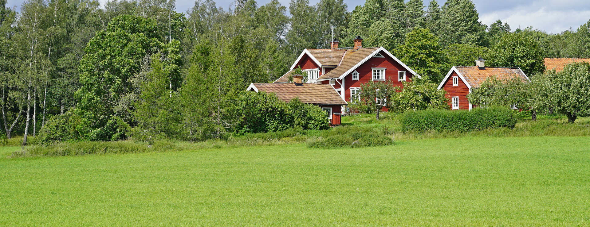 Husby-Risinge gård - Idyllisk gård i naturskönt läge