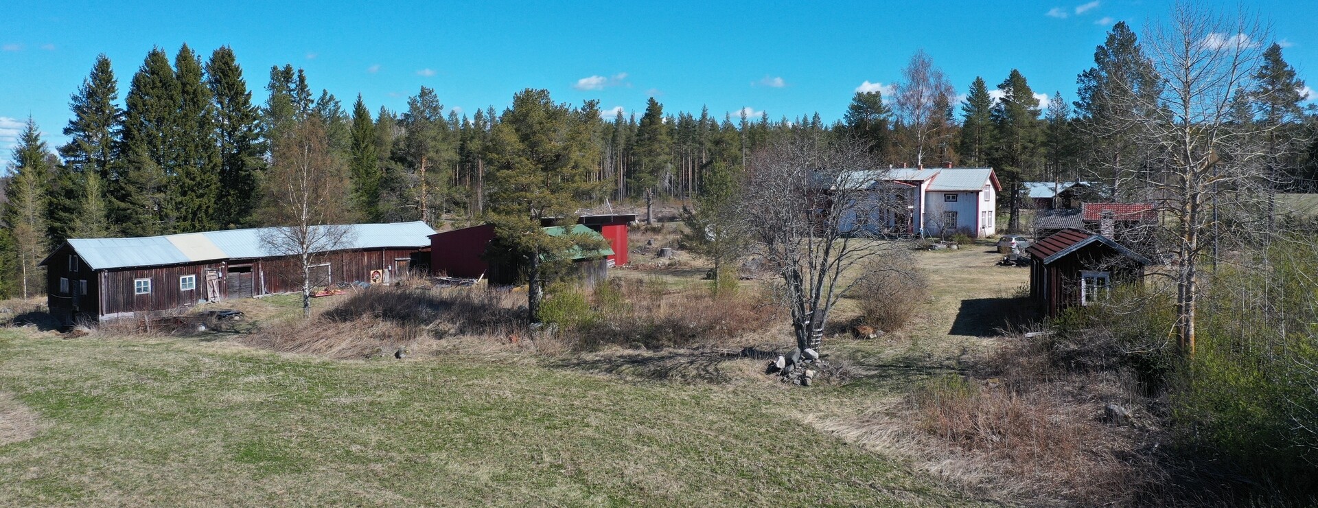 Svarttjärn - Gård med skog