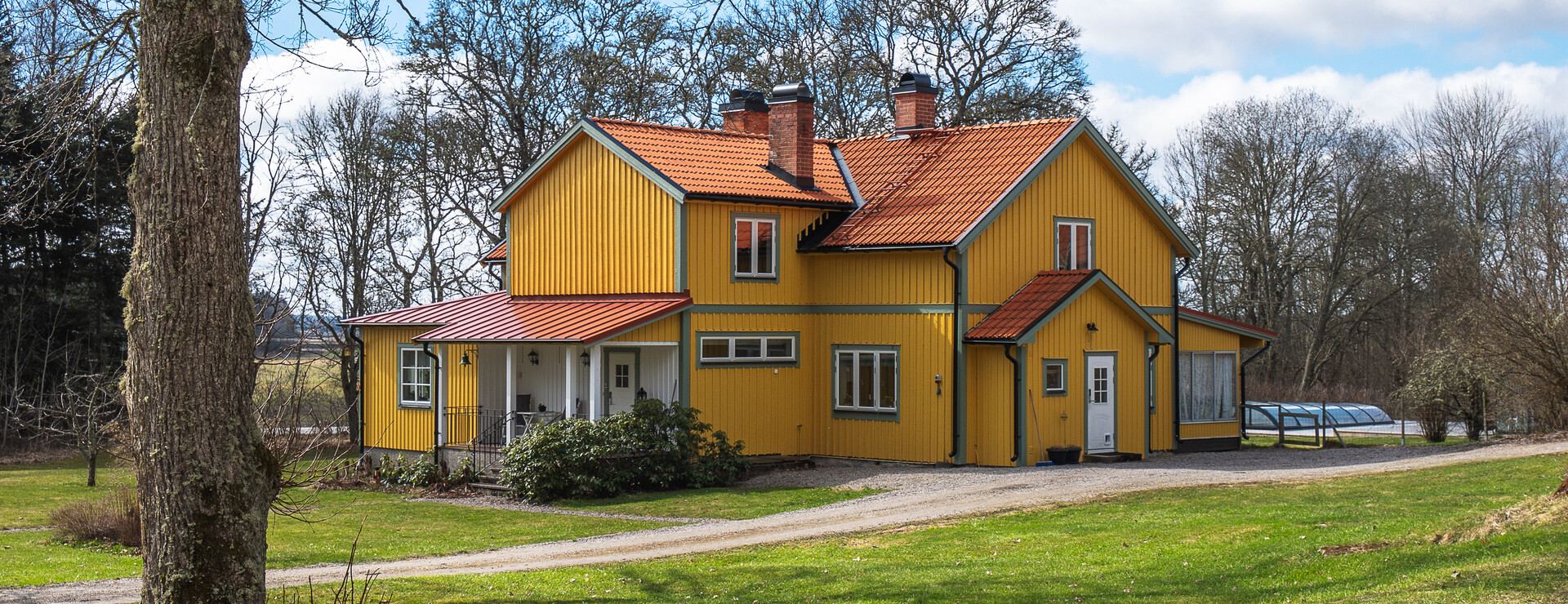 Hällberga Gård 1 - Välskött gård i naturnära läge